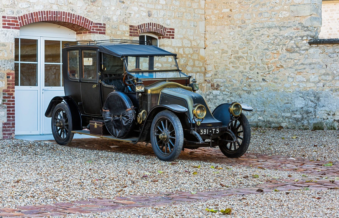 1913 Renault - Image 6 of 31