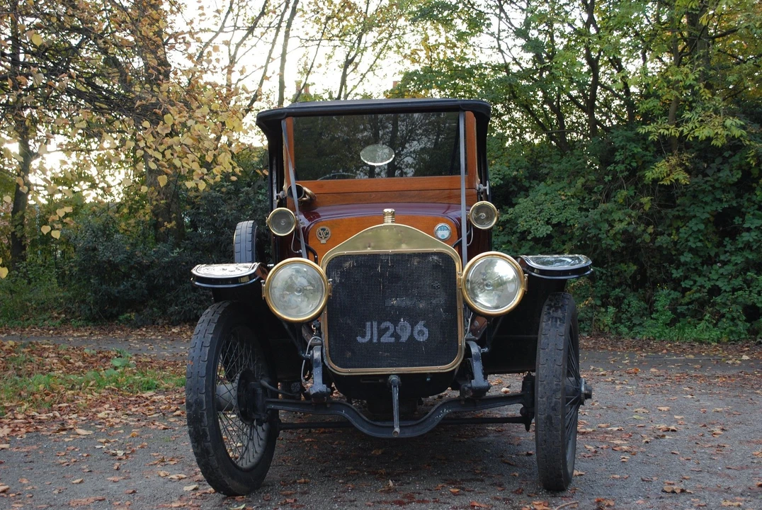 1913 Wolseley - Image 4 of 8