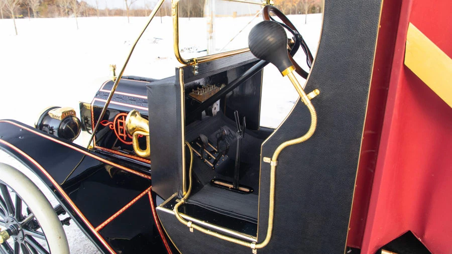 1914 Ford Model T Pickup & Model TT - Image 4 of 20