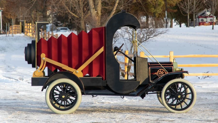 1914 Ford Model T Pickup & Model TT - Image 8 of 20