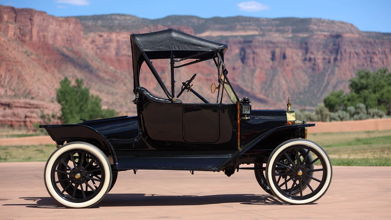 1914 Ford Model T - Image 2 of 31