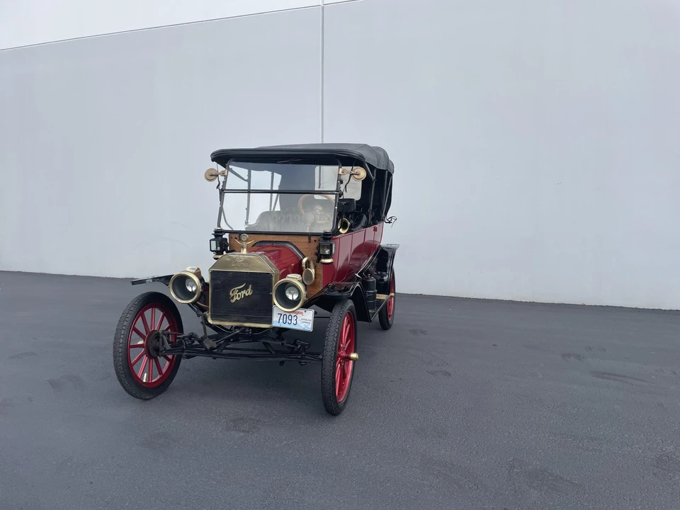 1914 Ford Model T - Image 2 of 31