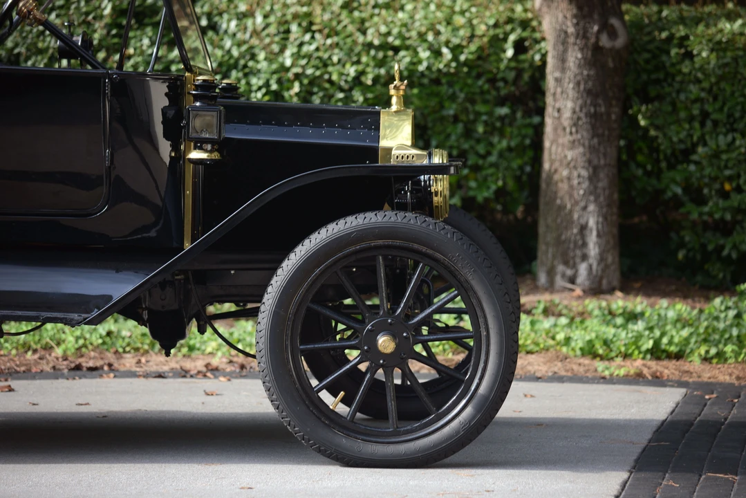1914 Ford Model T - Image 2 of 25