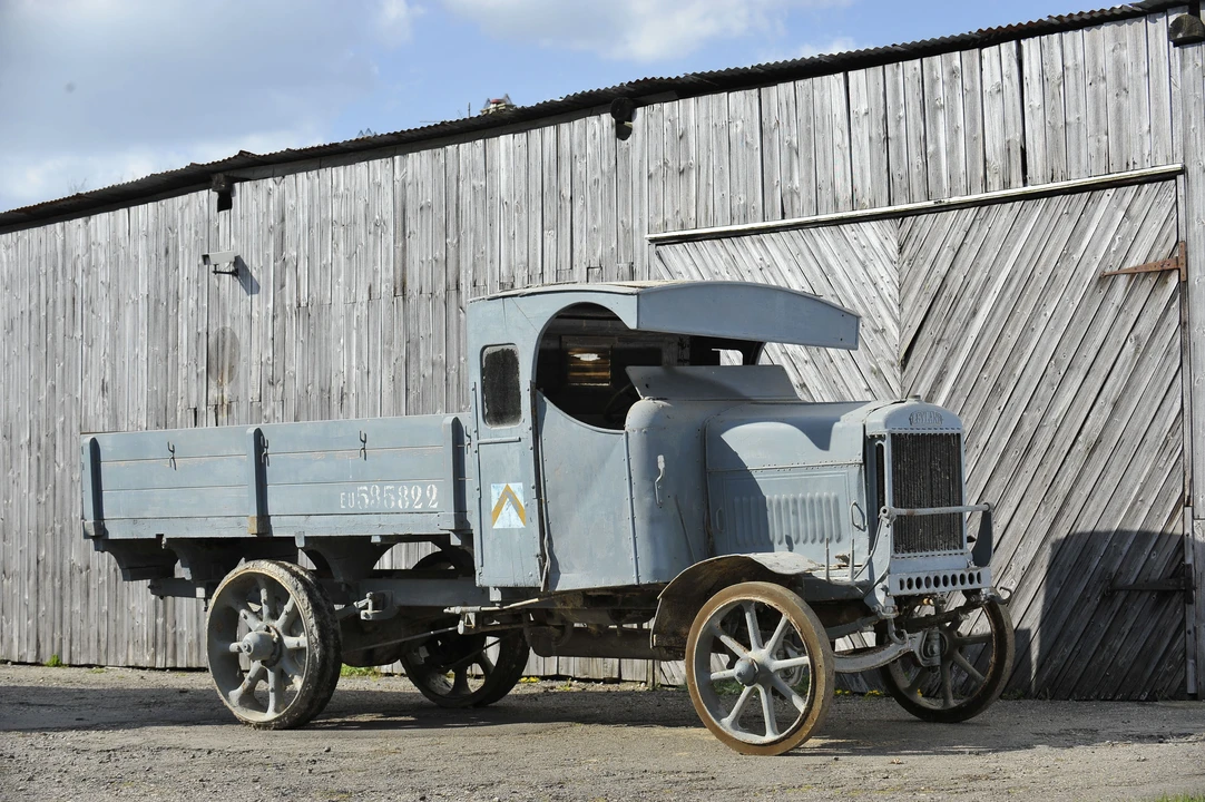1914 Leyland - Image 6 of 10