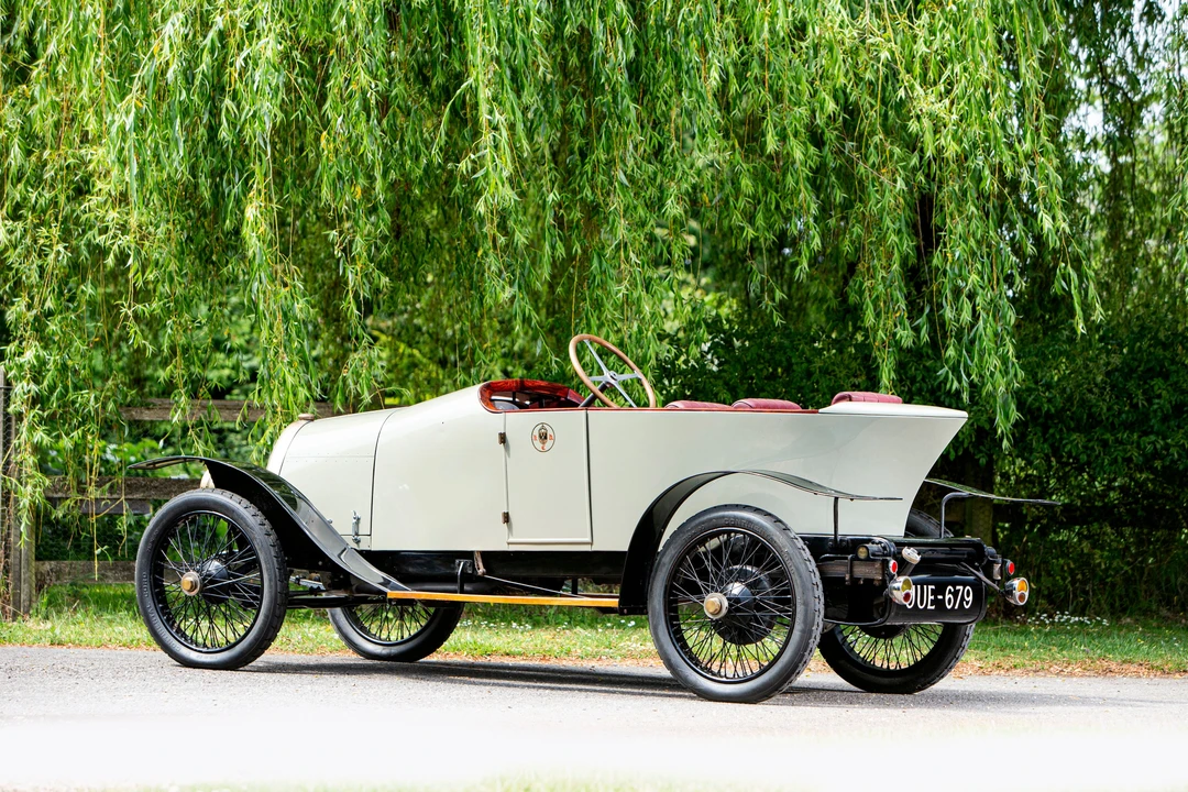 Bugatti - Image 18 of 28