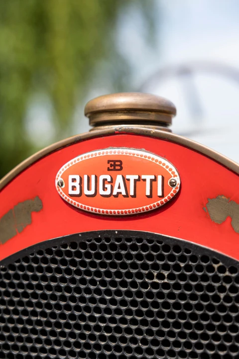 Bugatti - Image 17 of 28