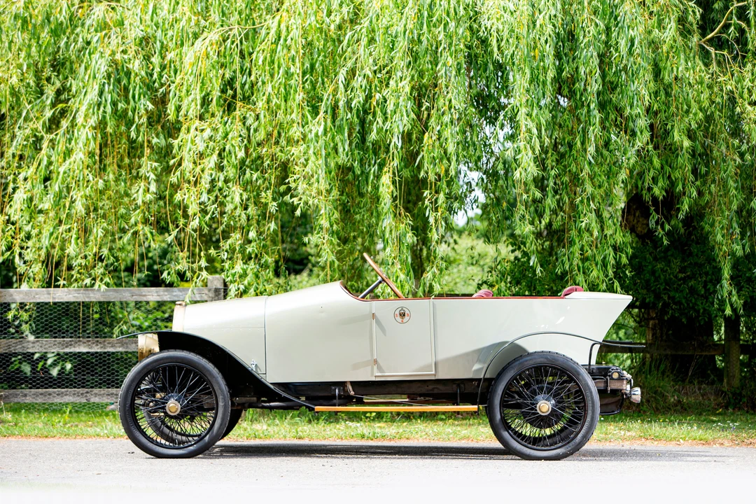 Bugatti - Image 16 of 28