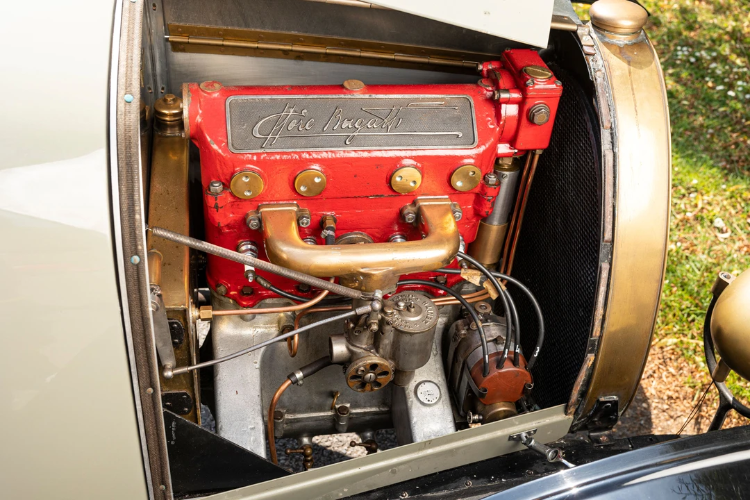 Bugatti - Image 3 of 28