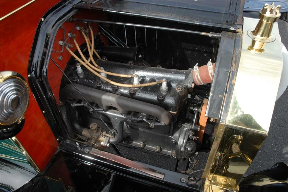 1915 Ford Model T Pickup & Model TT - Image 3 of 7