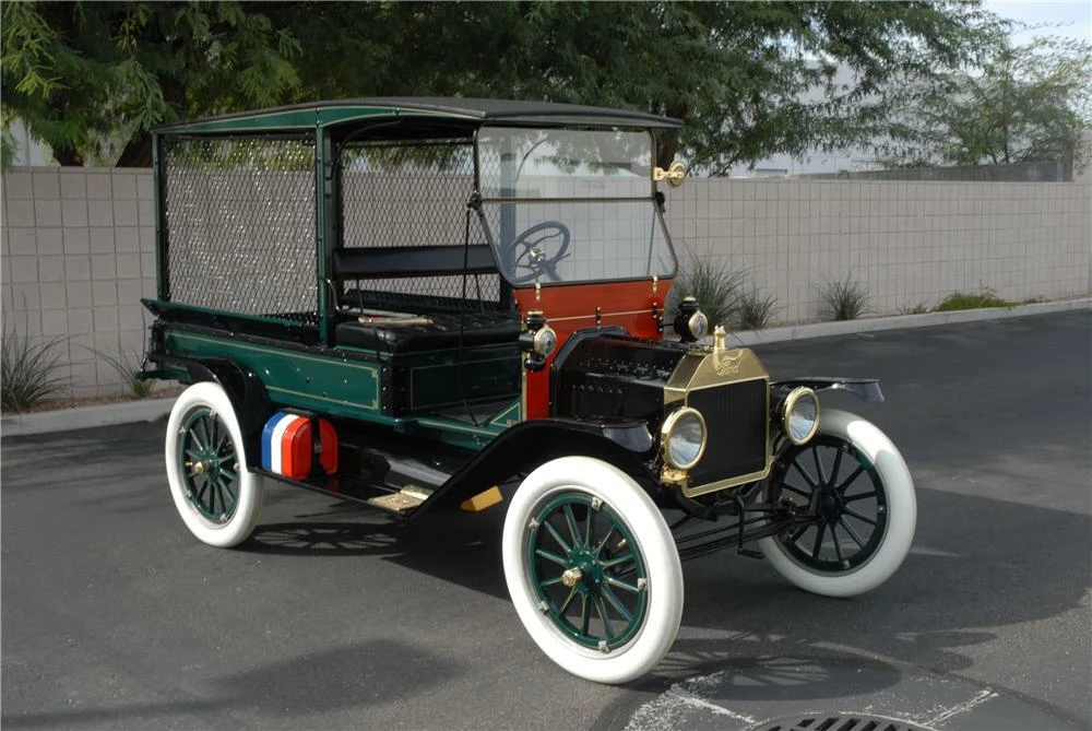 1915 Ford Model T Pickup & Model TT - Image 2 of 7