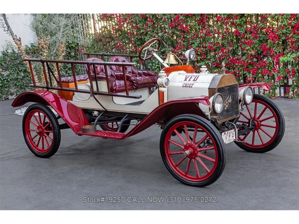 1915 Ford Model T Pickup & Model TT - Image 2 of 31