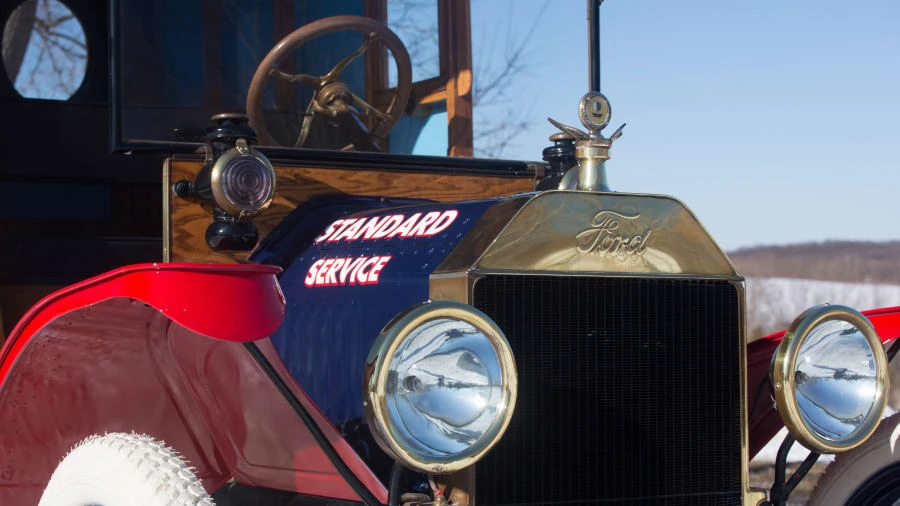 1915 Ford Model T Pickup & Model TT - Image 9 of 12