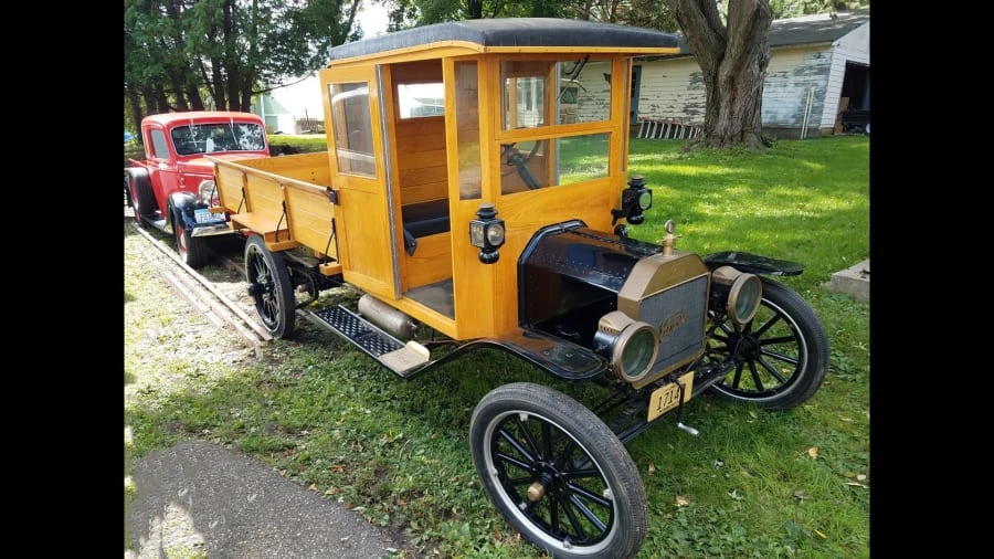 1915 Ford Model T Pickup & Model TT - Image 2 of 5