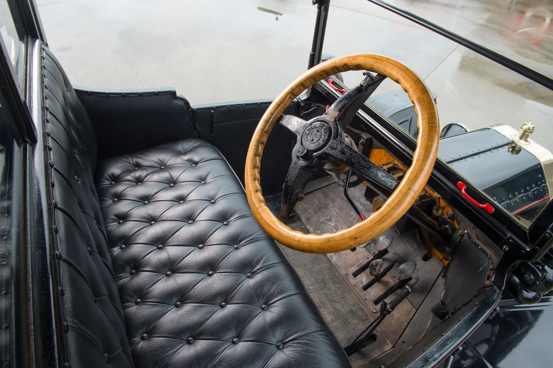 1915 Ford Model T - Image 2 of 13