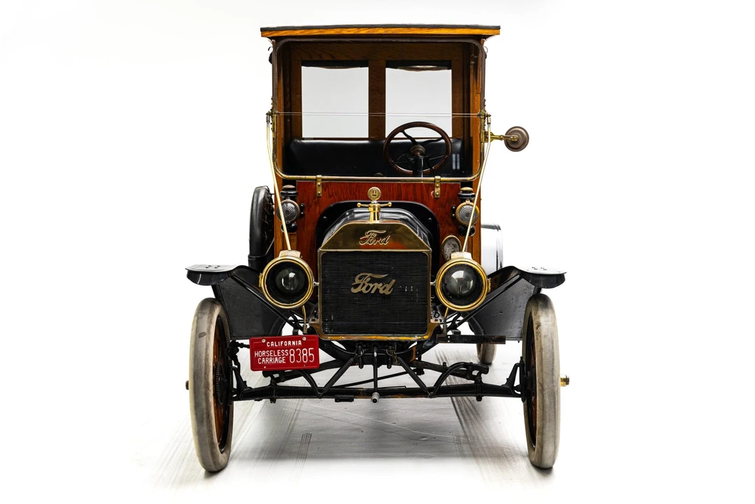 1915 Ford Model T Pickup & Model TT - Image 8 of 31