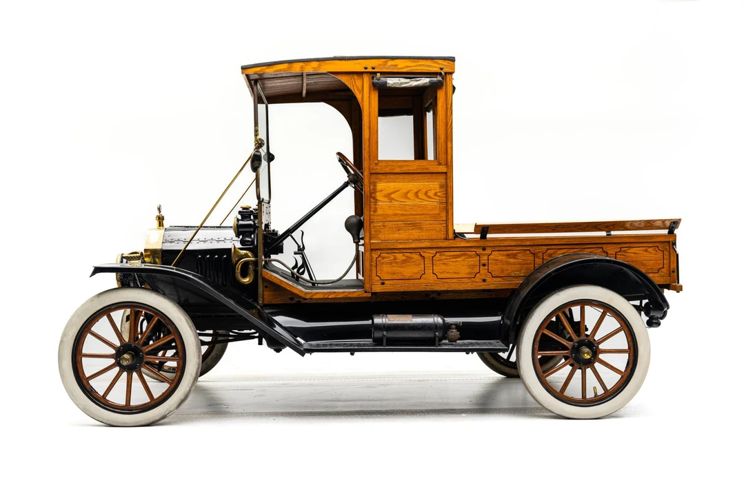 1915 Ford Model T Pickup & Model TT - Image 2 of 31