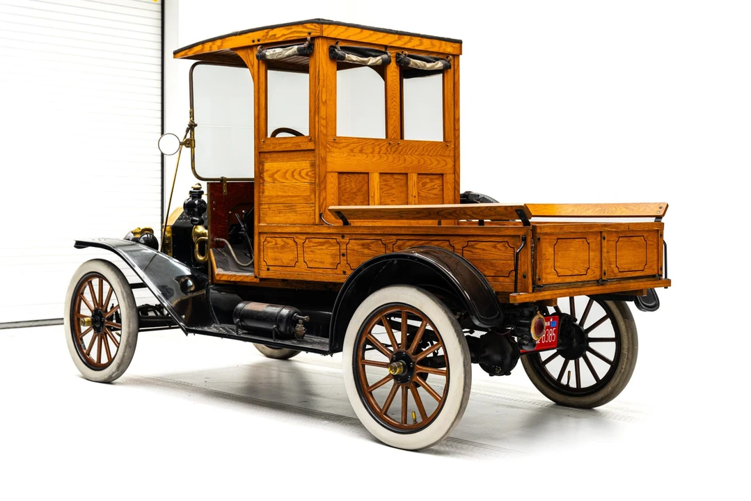 1915 Ford Model T Pickup & Model TT - Image 3 of 31