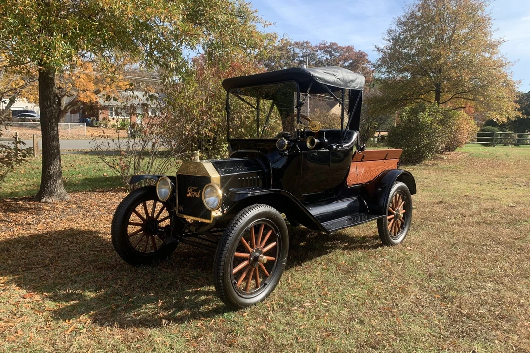 1915 Ford Model T Pickup & Model TT - Image 2 of 31