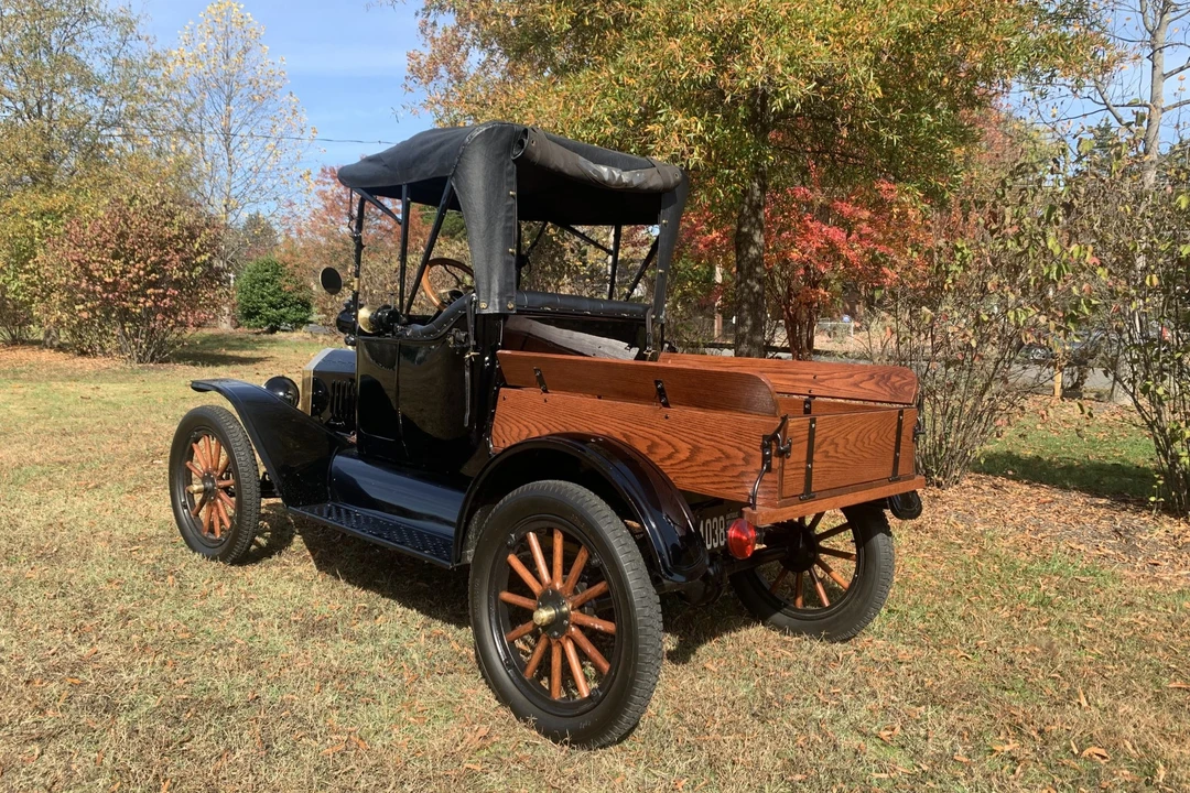 1915 Ford Model T Pickup & Model TT - Image 6 of 31