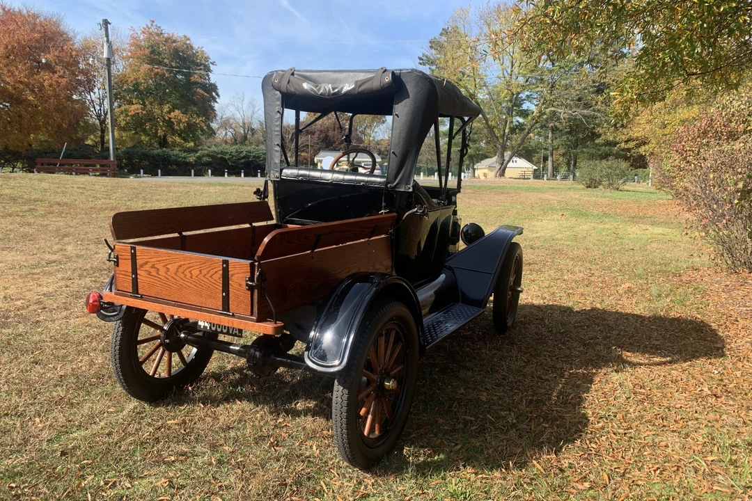 1915 Ford Model T Pickup & Model TT - Image 9 of 31