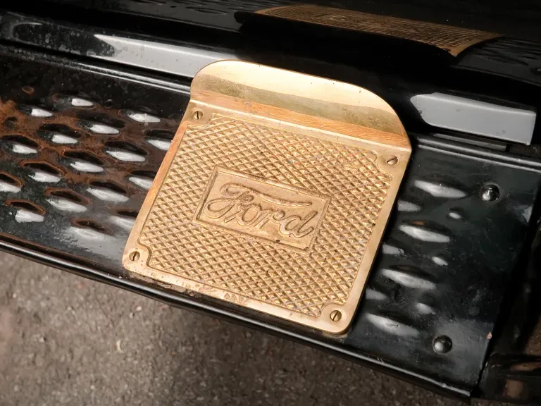 1915 Ford Model T Pickup & Model TT - Image 12 of 18