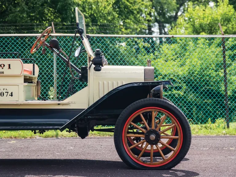 1915 Ford Model T Pickup & Model TT - Image 9 of 28