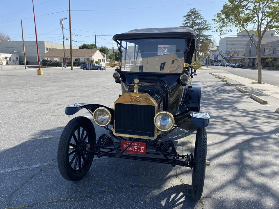 1915 Ford Model T - Image 2 of 31