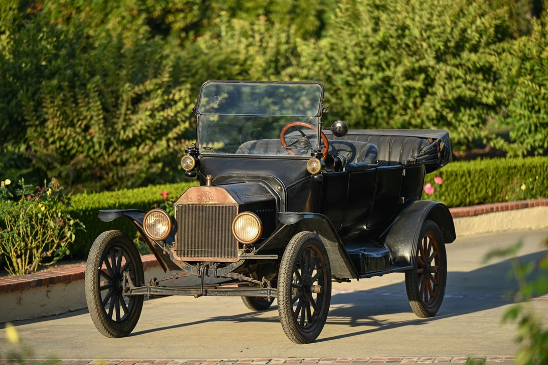 1915 Ford Model T - Image 2 of 31