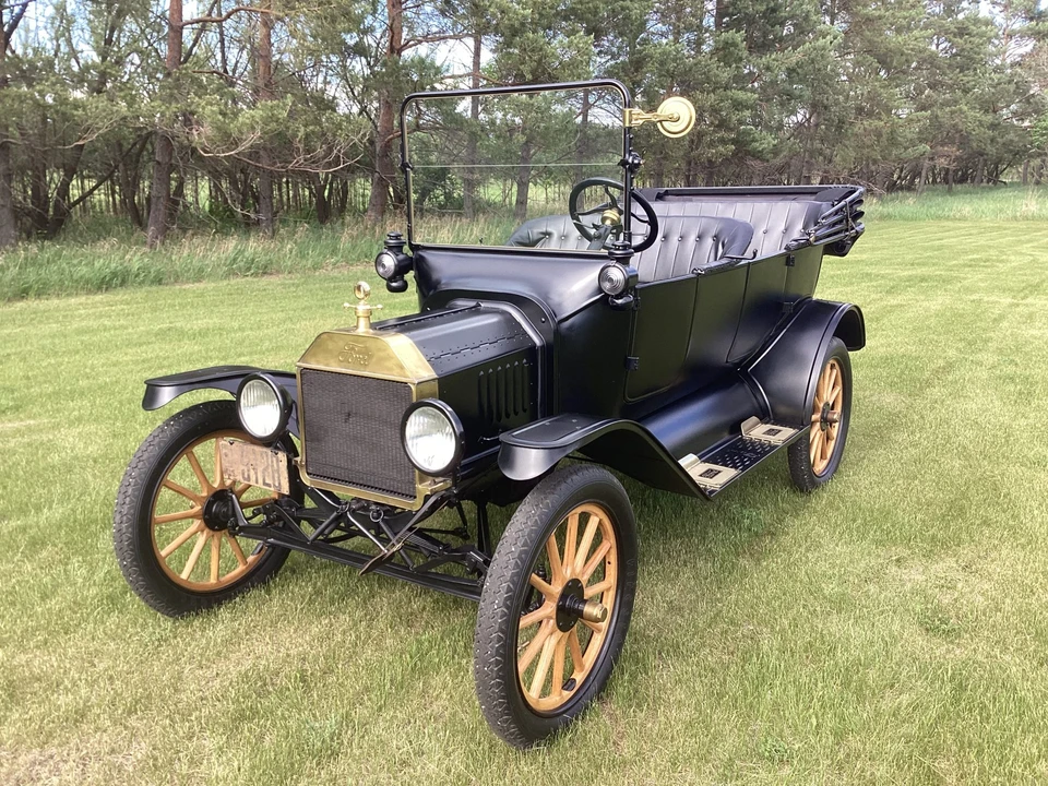 1915 Ford Model T - Image 2 of 31