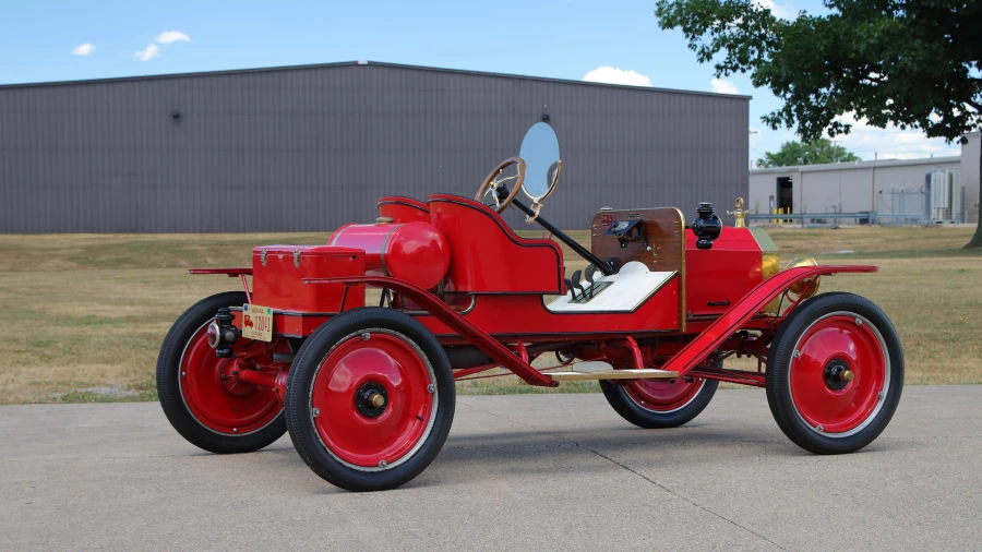 1915 Ford Model T Pickup & Model TT - Image 2 of 12