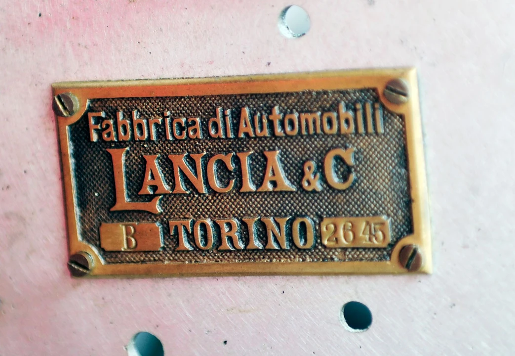 1915 Lancia - Image 2 of 15