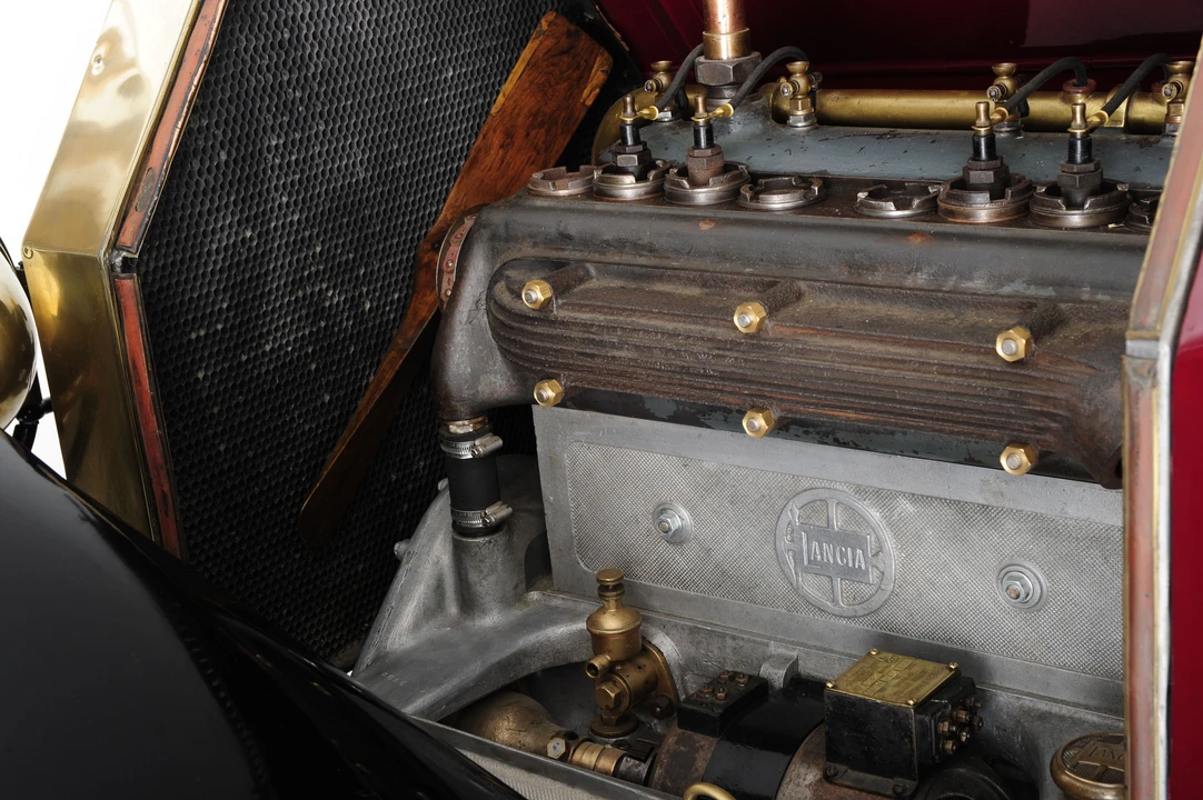 1915 Lancia - Image 6 of 15