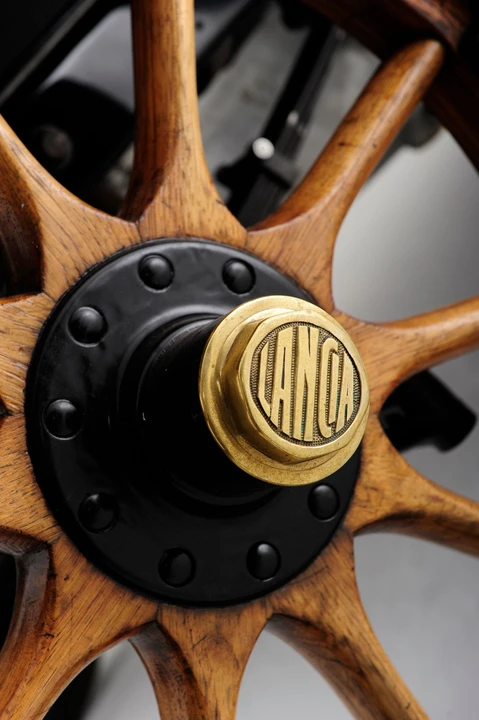 1915 Lancia - Image 9 of 15