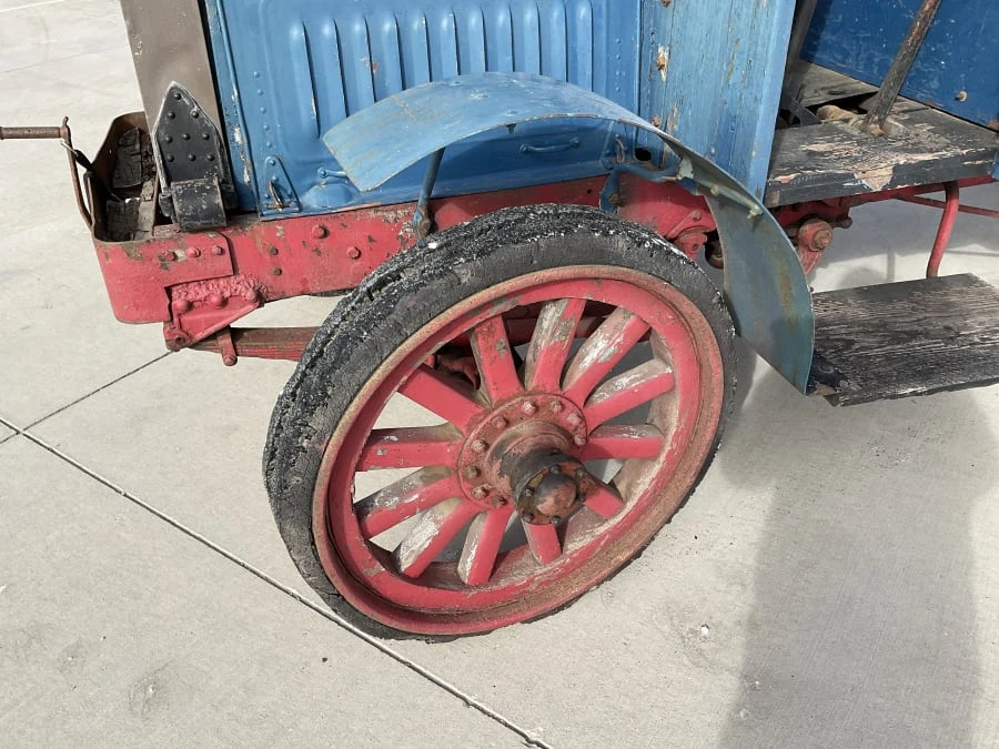 1915 Packard - Image 2 of 18