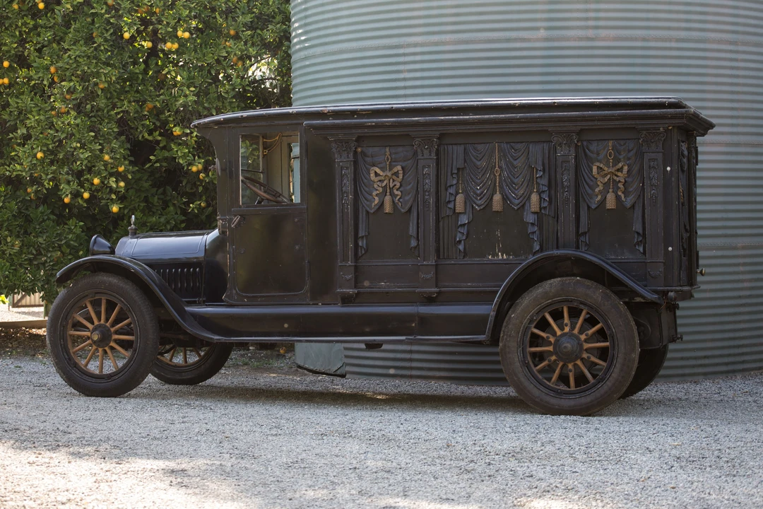 1915 Studebaker - Image 8 of 9