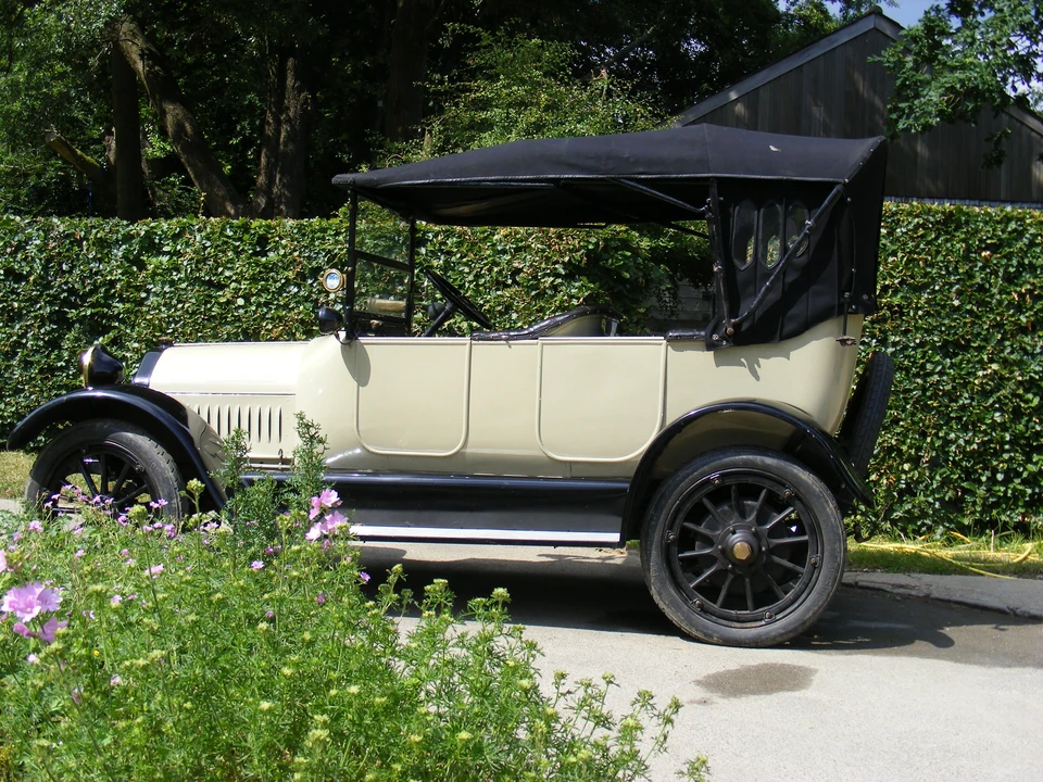 1915 Studebaker - Image 7 of 14