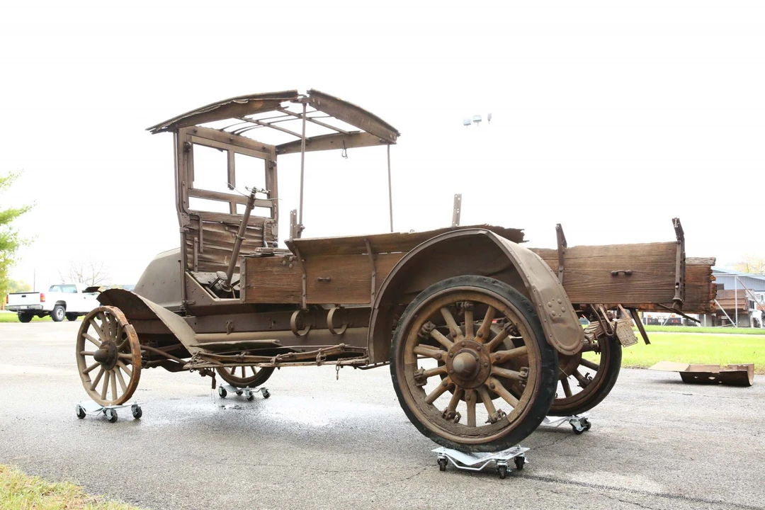 1916 International Harvester Pickup - Image 10 of 31