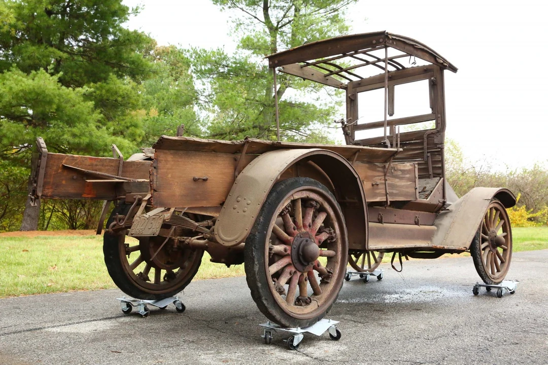 1916 International Harvester Pickup - Image 2 of 31