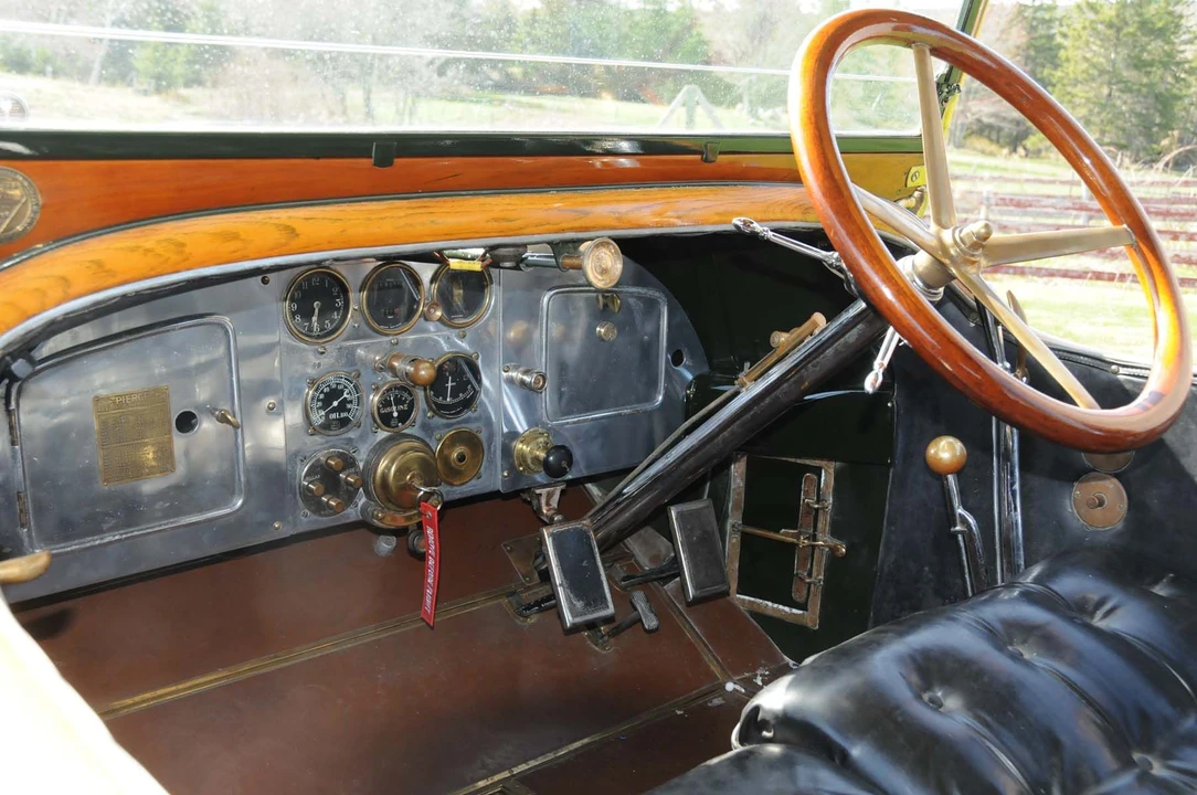 1916 Pierce-Arrow - Image 2 of 12