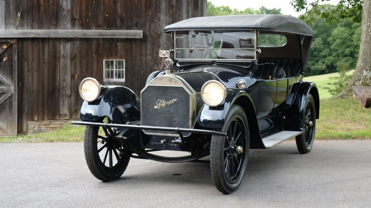1916 Pierce-Arrow - Image 2 of 30