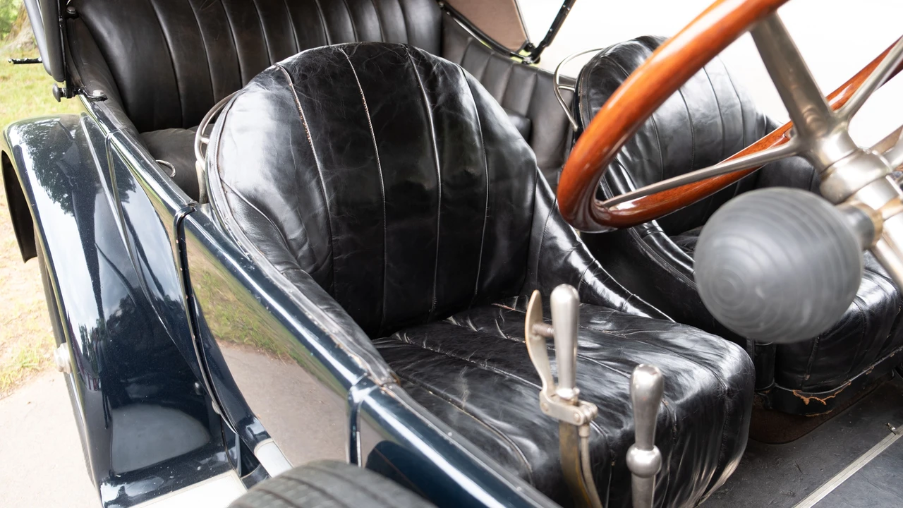 1916 Pierce-Arrow - Image 29 of 30