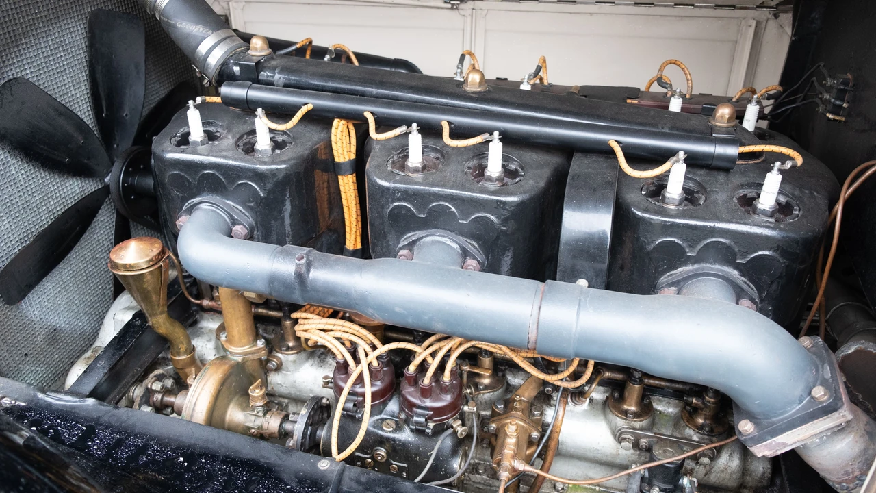 1916 Pierce-Arrow - Image 14 of 25