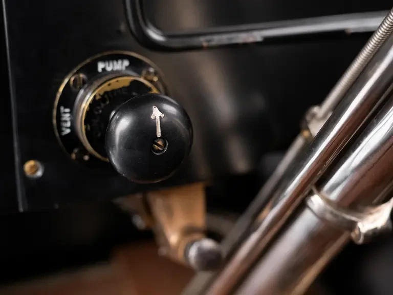 1916 Pierce-Arrow - Image 16 of 31