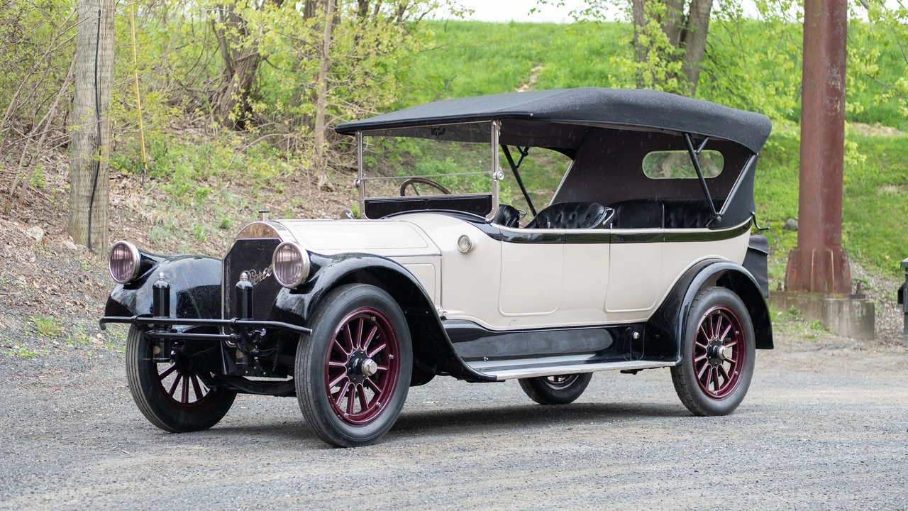 1916 Pierce-Arrow - Image 2 of 30