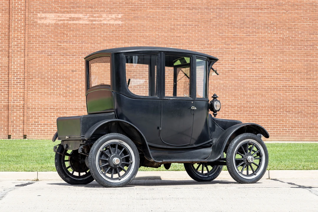 1916 Cadillac Brougham - Image 2 of 31