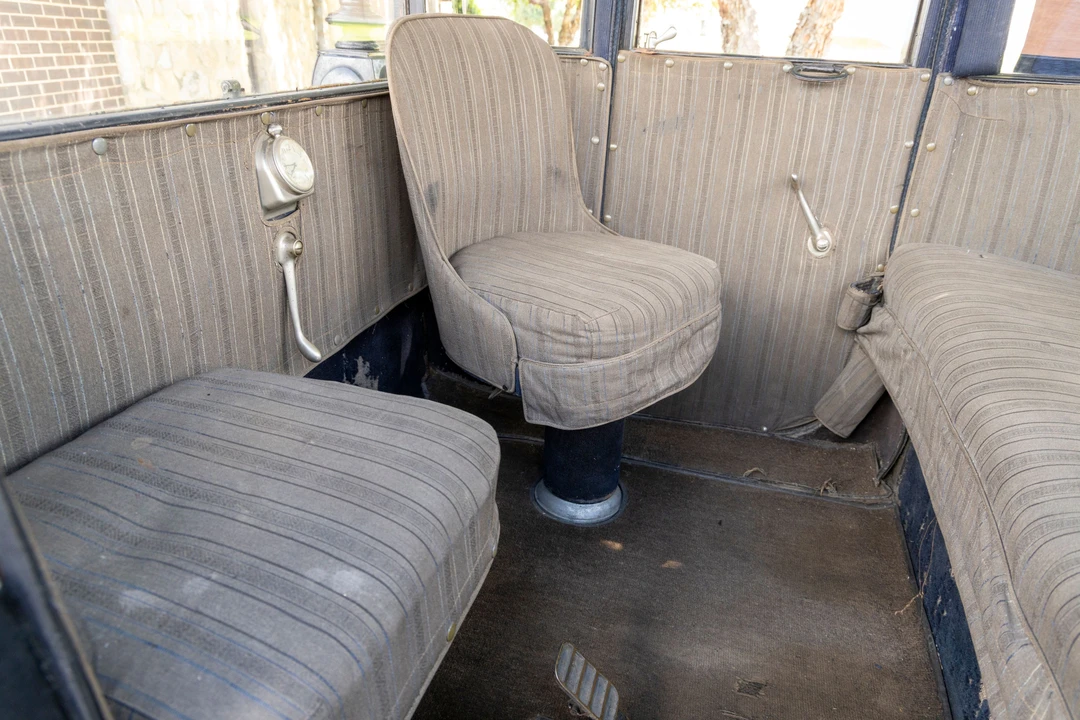 1916 Cadillac Brougham - Image 31 of 31