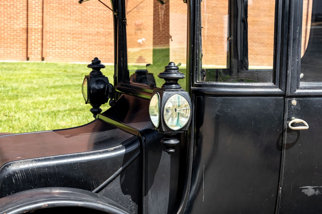 1916 Cadillac Brougham - Image 17 of 31