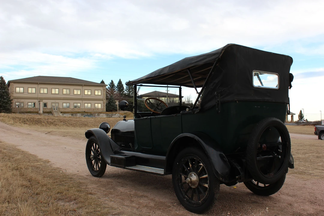 1916 Studebaker Commander - Image 10 of 31