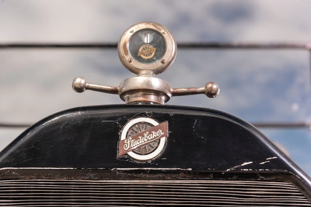 1916 Studebaker - Image 2 of 31