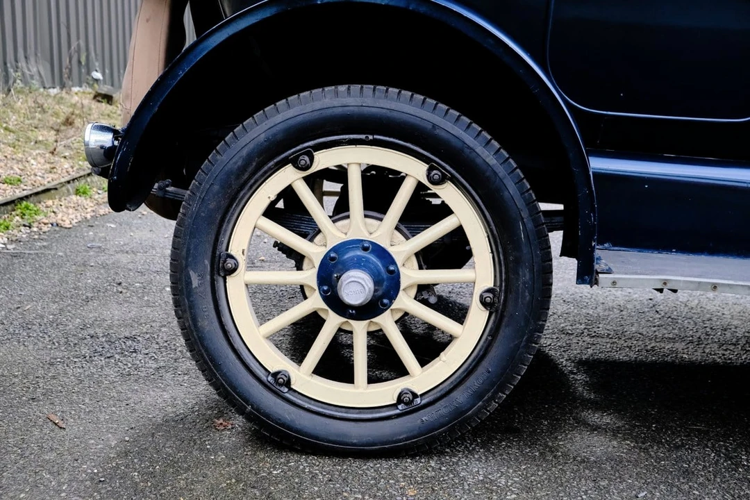 1917 Buick - Image 28 of 30